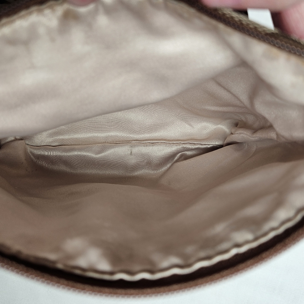 Reposhed Coach Tan and Brown Signature Swingpack Crossbody Bag - Picture 10 of 12